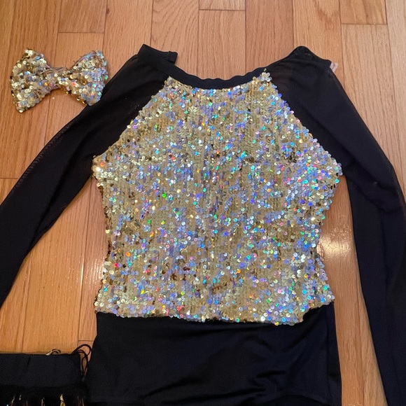 Costume - Picture 4 of 4